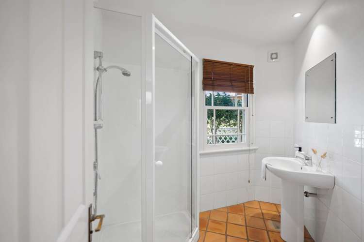 36b Cheltenham Road Devonport_16