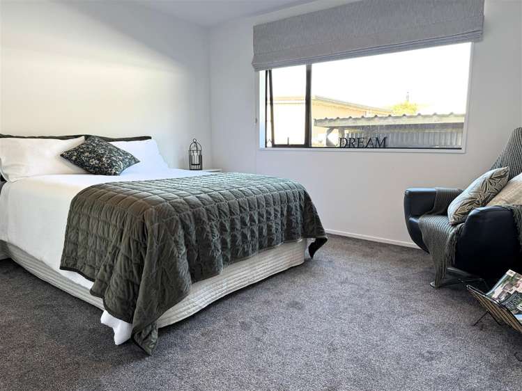 23 Pandora Avenue Camerons_14