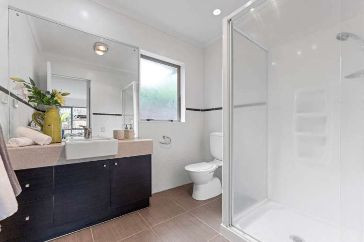 40 Aberdeen Crescent Wattle Downs_15