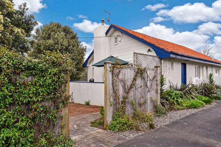 1/301 Rangatira Road Beach Haven_14