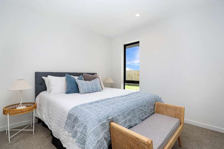 52 Strowan Avenue Elgin_26