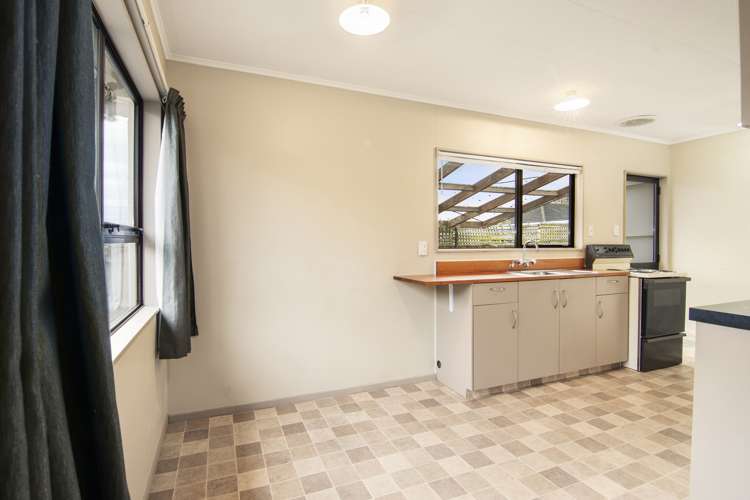 2/50 Polstead Road Stoke_12