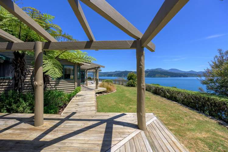 Ahitarakihi Bay Arapawa Island_17