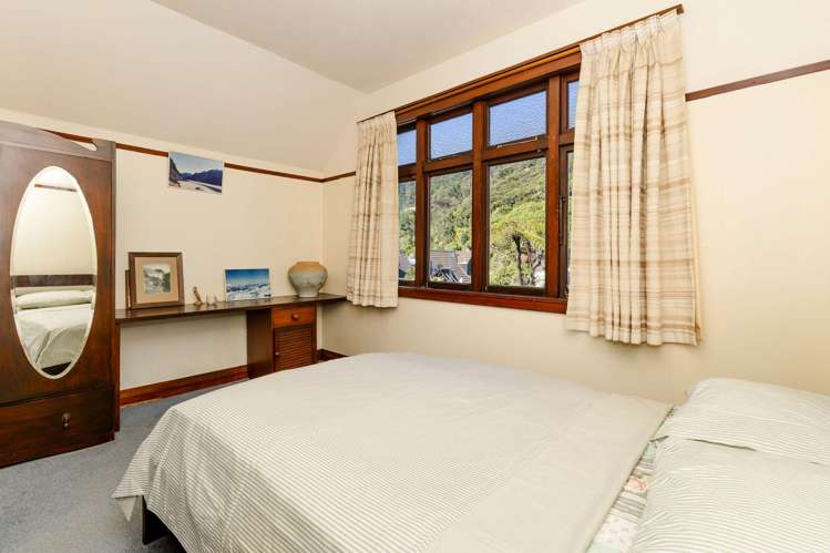 73 Marine Parade Eastbourne_11