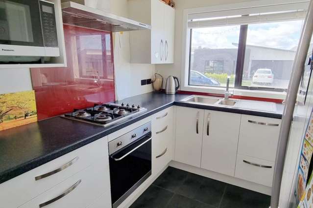 43 Ridgedale Crescent 2743_2
