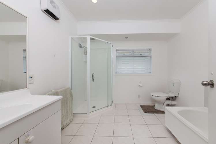 93 Tiroroa Avenue Te Atatu South_10