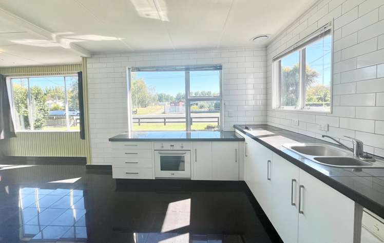 36 Francis Drake Street Waipukurau and Surrounds_3