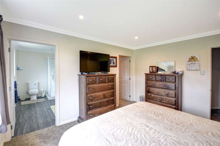 13 Heathfield Drive Mosgiel_12