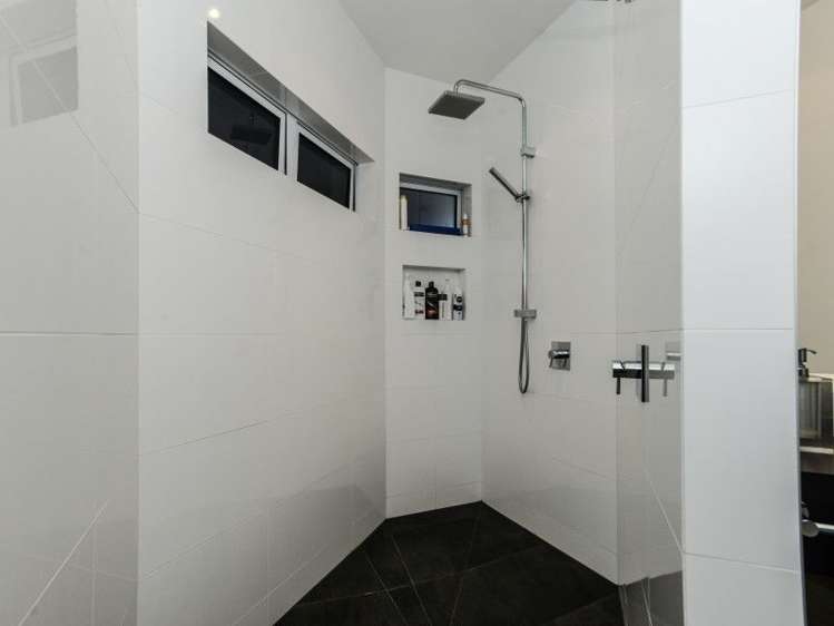 11 Aiden Lane Raureka_12