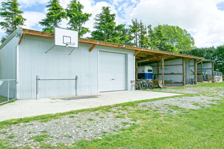 759 Somerton Road Chertsey_25