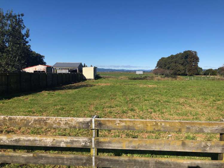 33 East Bank Road Thornton_1