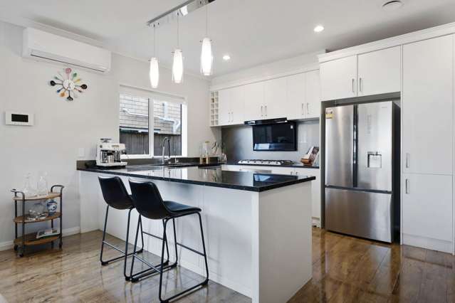 73 Castlederg Drive Flat Bush_3