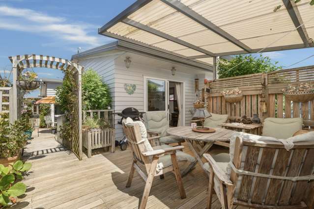 Where cottage charm meets coastal lifestyle