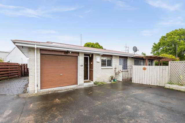 2/24 Oxford Street Taradale_1