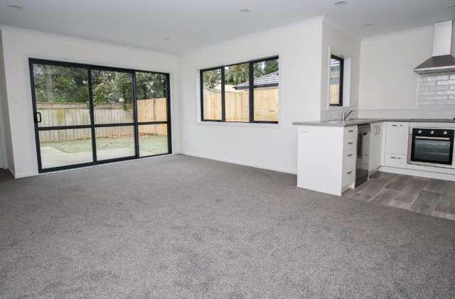 2/10 Morrison Crescent 1071_3