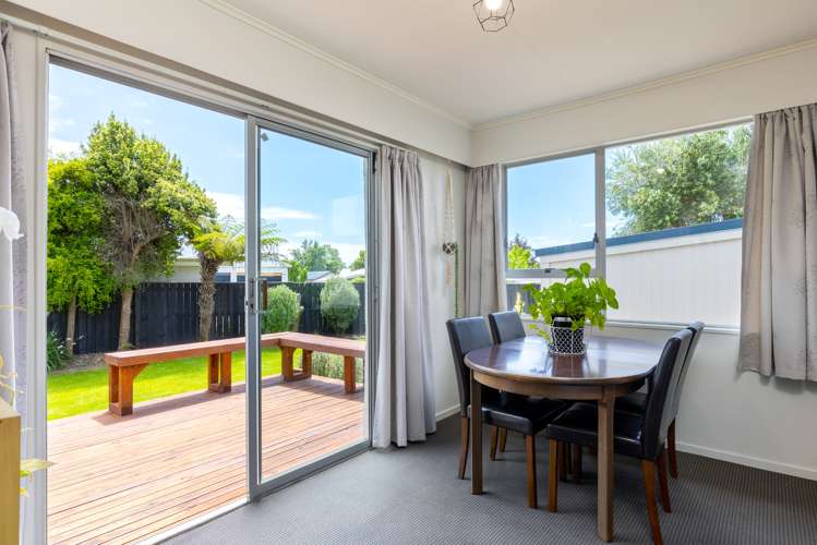 5 Newbourne Crescent Redwoodtown_8