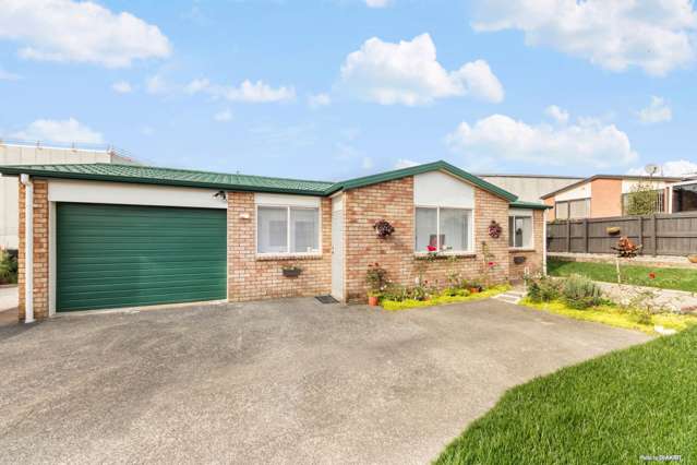 49 Woodbank Drive Glen Eden_1