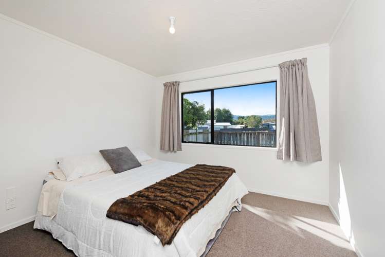 4 Broadbelt Grove Levin_11