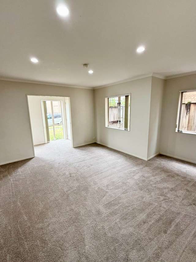 8 Baltersan Drive Flat Bush_4