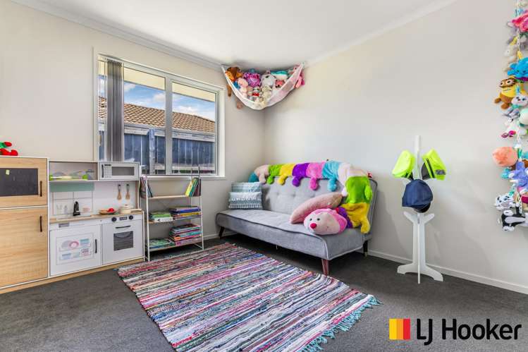 39 Sunningdale Street Wattle Downs_17