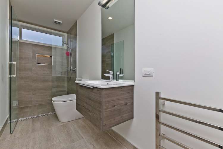 12 Tuangi Street Long Bay_13