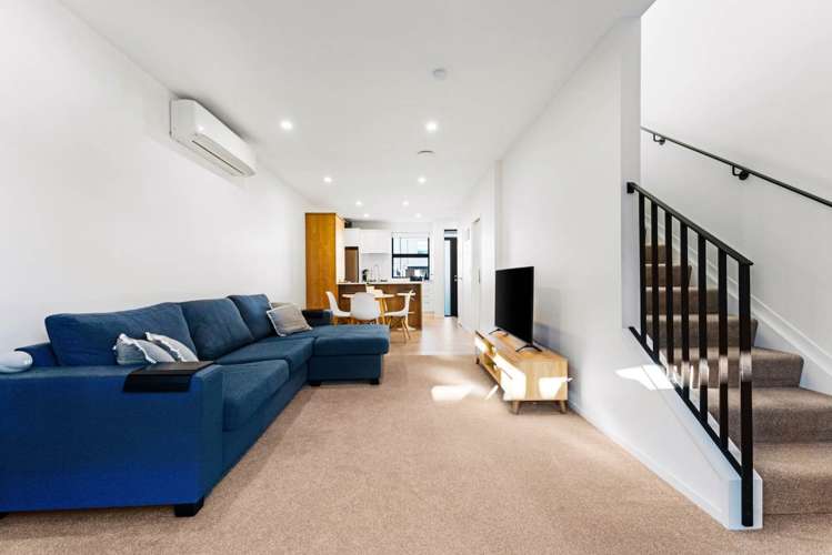 6 Magnetite Lane Flat Bush_5