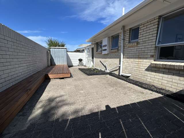 1/4046 Great North Road Glen Eden_2