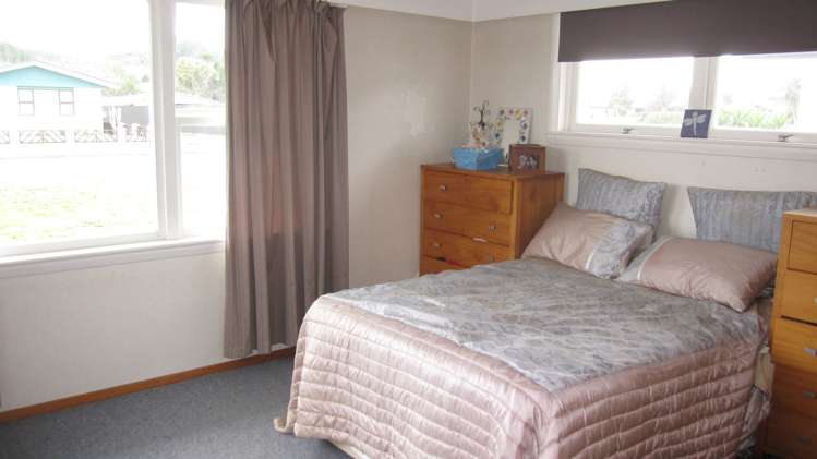 23 Keith Road Paroa_7