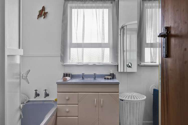 5523 South Road Rahotu_19