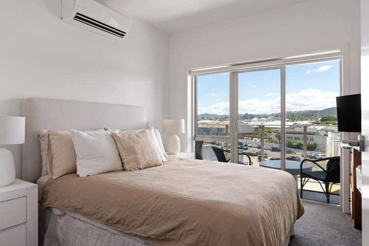 303/4 Reads Quay Gisborne_2