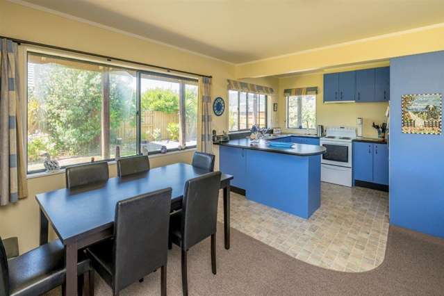 147 Field Way Waikanae Beach_4