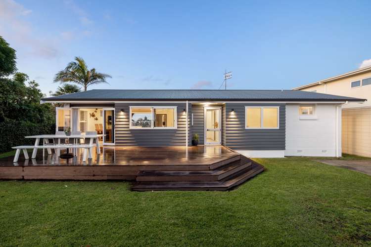 33 Upland Street Brookfield_19