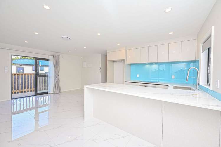 23 Tindall Crescent Otara_3