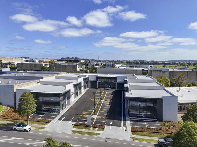 8/11 Triton Drive Albany_2