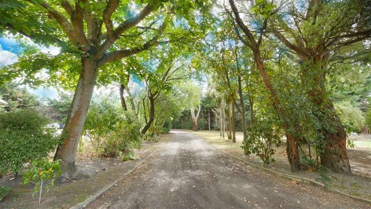 22 Guys Road Yaldhurst_16