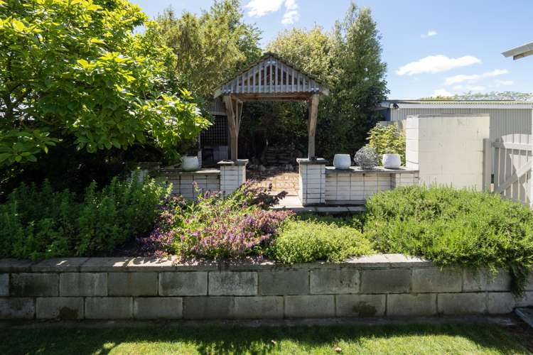 81 Alford Forest Road Allenton_18