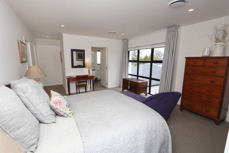 99 Oak Grove Ashburton_12