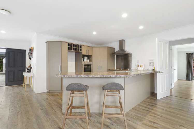 22 Whitford Place Rototuna North_9