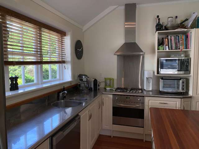 42 Sunshine Avenue Karori_2