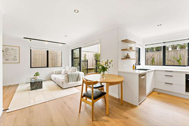 1092A Great North Road Point Chevalier_4