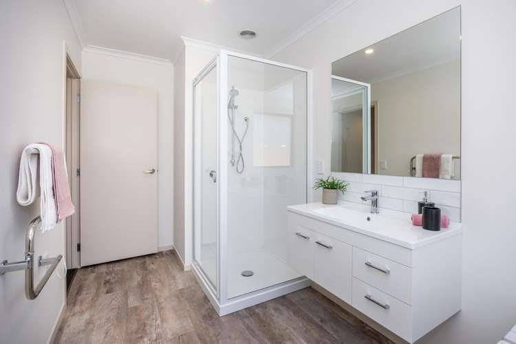 16 Korako Lane 500153_12
