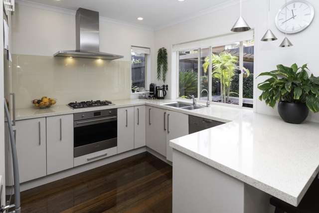 15 Gillett Place Botany Downs_2