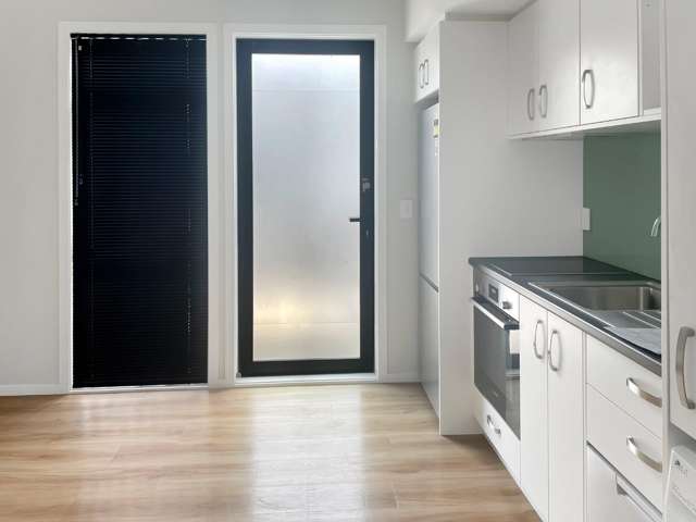 B/42 Dudley Street 10609_1