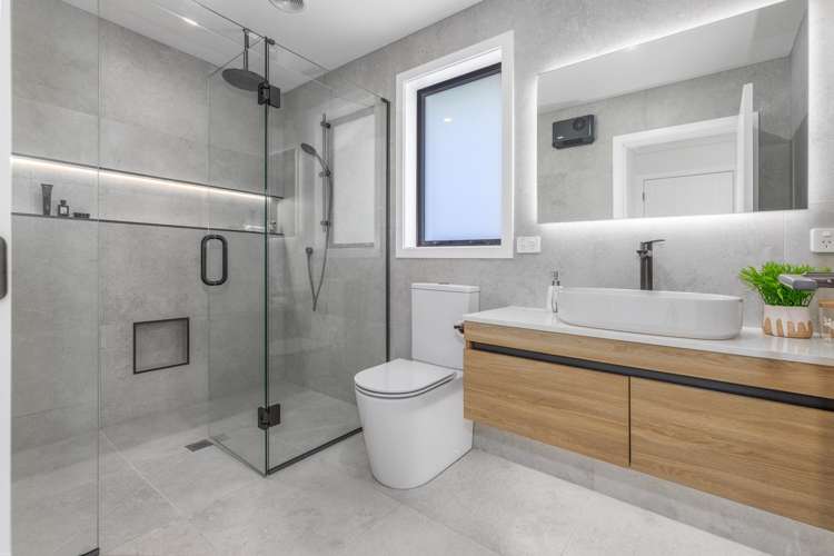 60B Queen Charlotte Drive Aotea_20