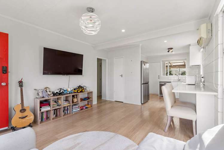 1/1 Cockayne Crescent Sunnynook_9