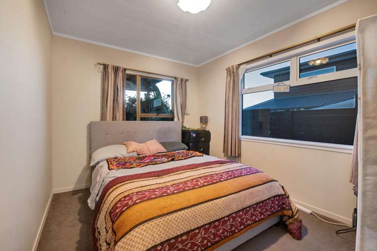 29 Melandra Road Stanmore Bay_17