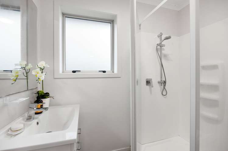 61 Chiefs Court Hamilton East_15