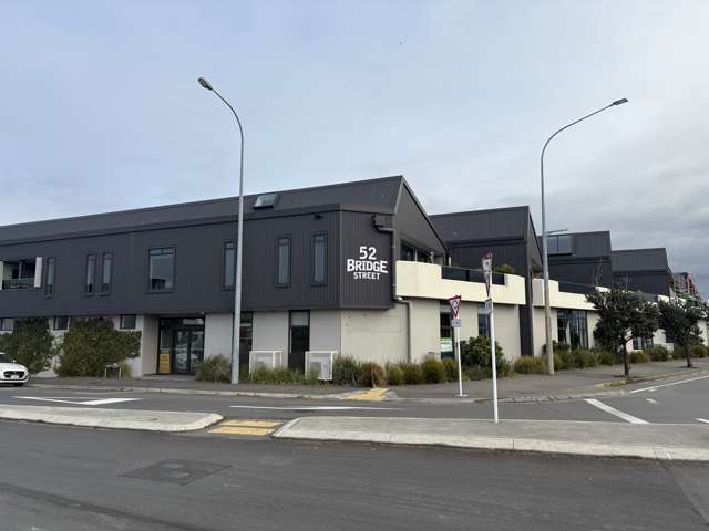 High profile corner office space for lease