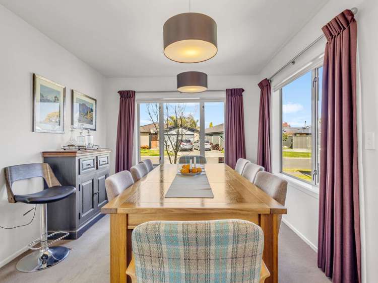 6 Beamish Street Frimley_16