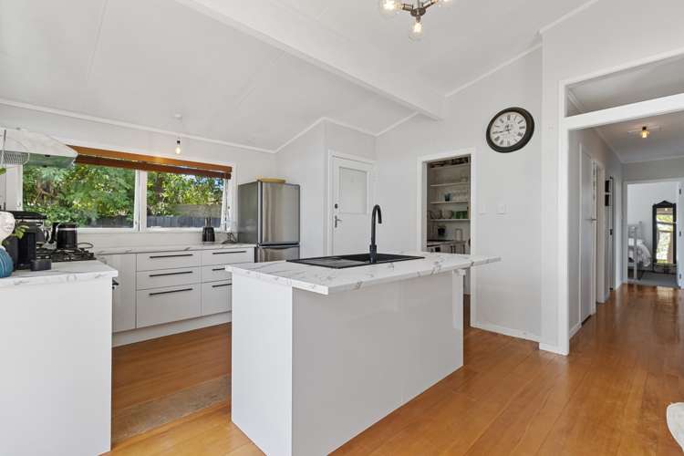 17 Sherwood Drive Pukete_3